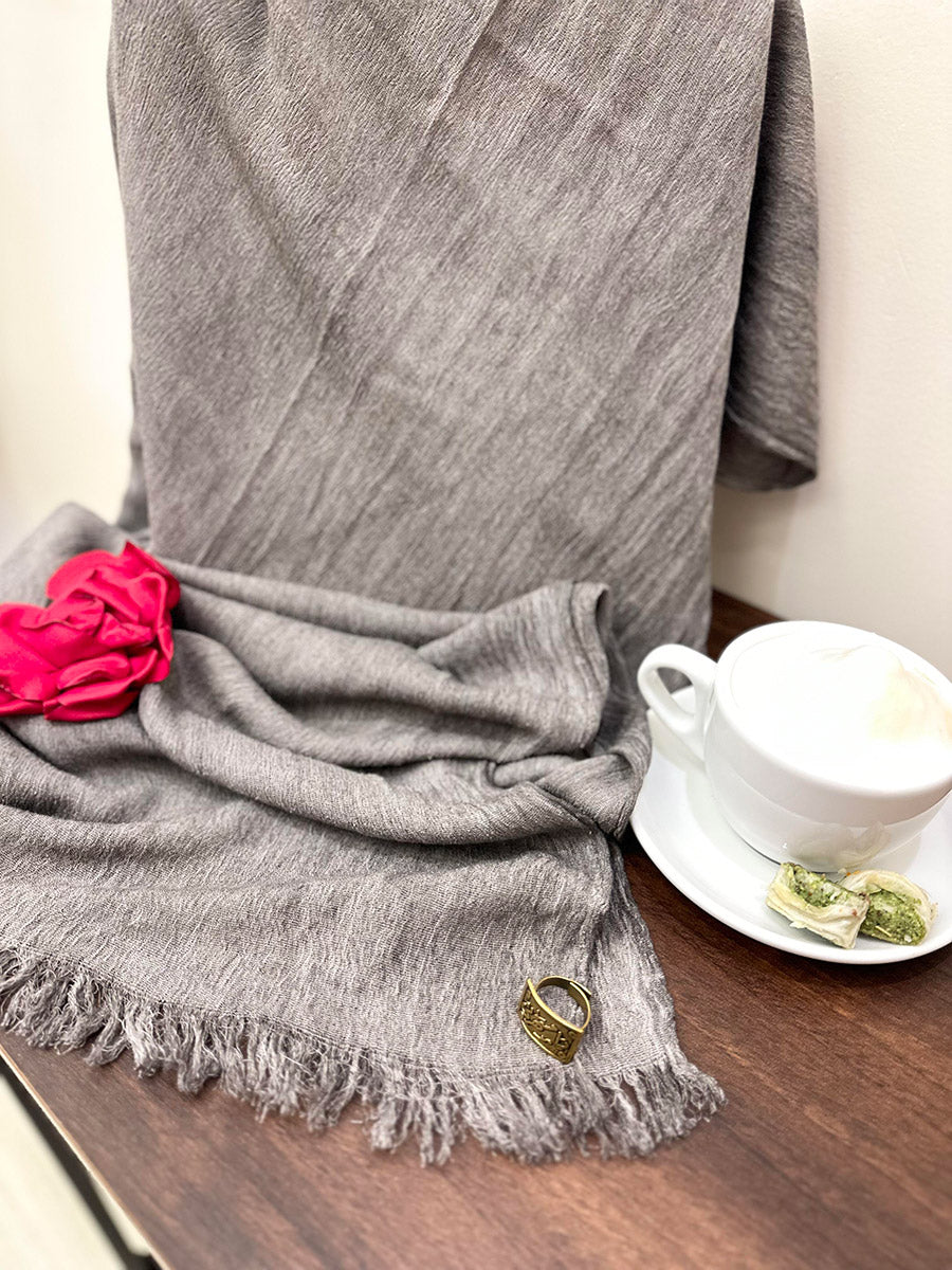 Thailand’s scarf (light grey)